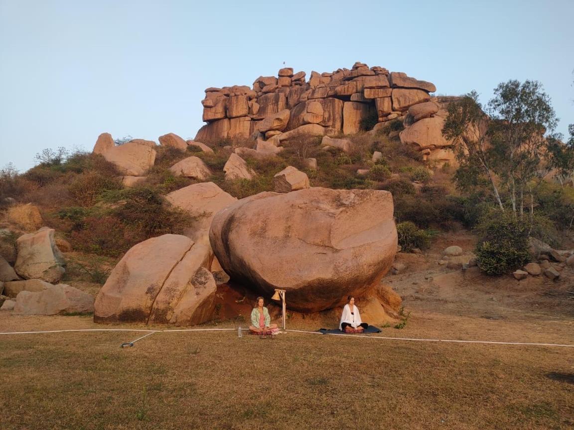 Hotel Hill Stone View Hampi Exterior foto