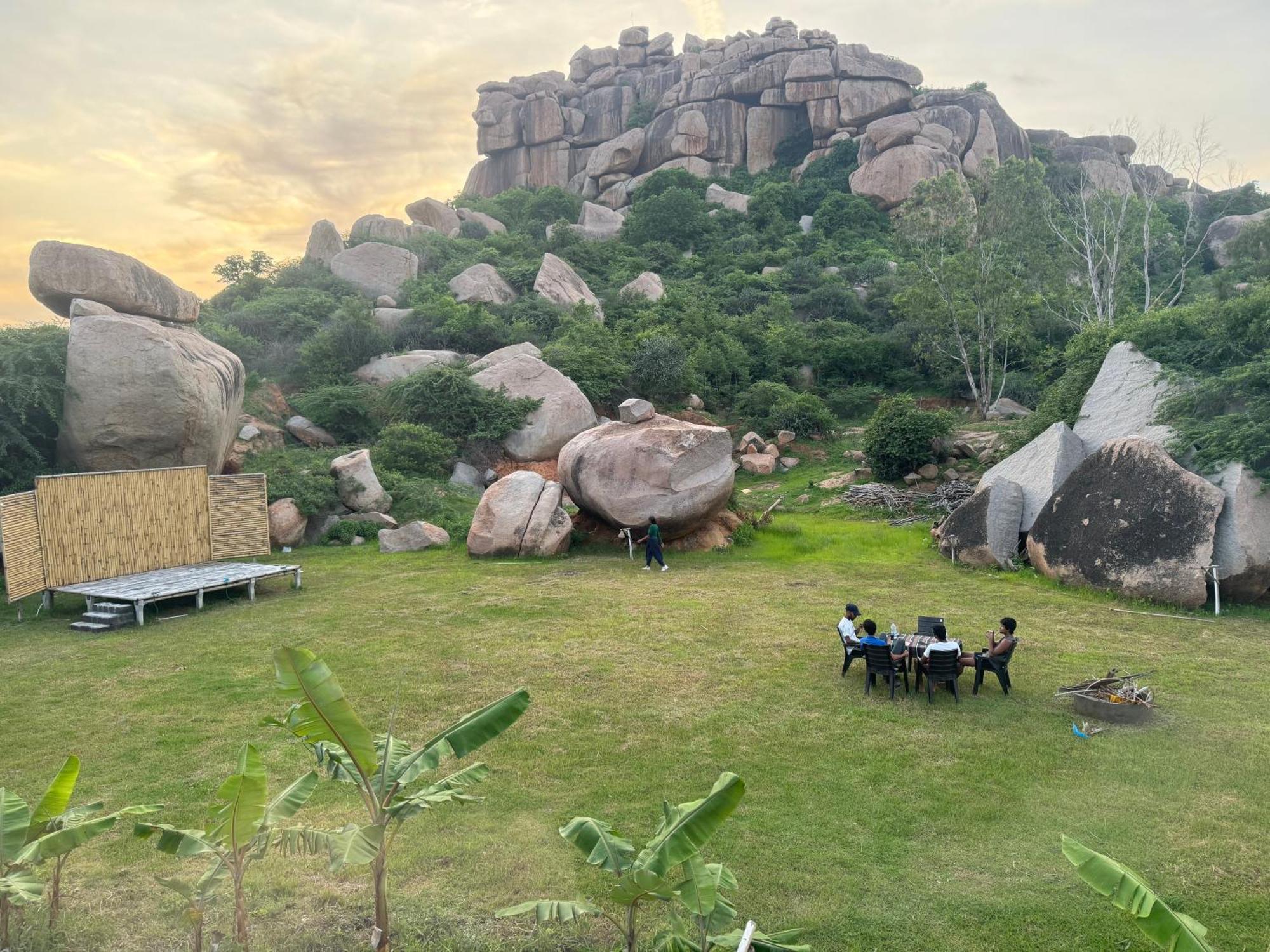 Hotel Hill Stone View Hampi Exterior foto